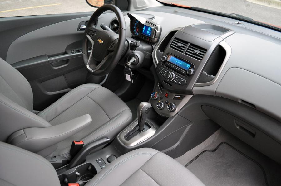 Chevrolet Sonic LTZ 2012 года  (фото 30 из 48)